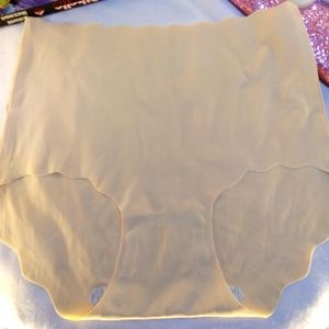 High waisted seamless panty